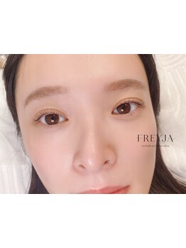 ナチュラル上品な目元にしたい