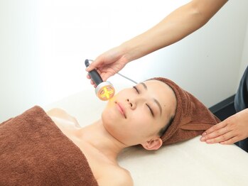 ミライ 福岡筑紫野店(mirai)の写真/【冬の肌を守るマシーン×マッサージ】寒さでダメージを受けやすい肌に潤いとハリをUP♪小顔効果も◎