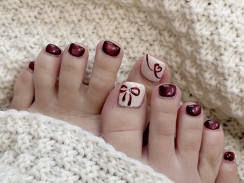 フィロンネイル 浦和店(filonnail)の写真/夏に向けて今から準備◎フットネイルで指先を彩りませんか?ワンカラーや親指アートで足元をおしゃれに♪
