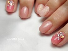 アンプティプリュス(un petit plus)/【上品可愛いネイル】