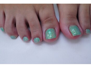 プチリリィ(Petit Lily)/爽やか明るい緑のラメカラー♪