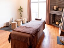 化石の自然の力で居るだけでもヒーリングできる空間