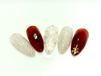 ティアラ(tiara)/キルティングネイル