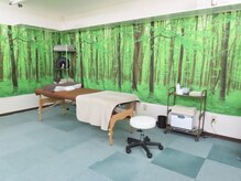 健楽足つぼの雰囲気（広々とした店内でリラックス◎落ち着いた空間で極上の癒しを体験）