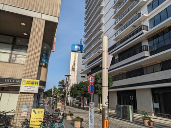 足楽亭/熊の森商店街・タワー辻堂