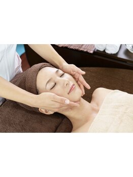 ホウレイ線・たるみ改善！予防ケア