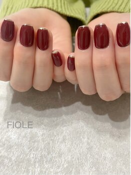 フィオル(FIOLE)/ボルドーネイル♪