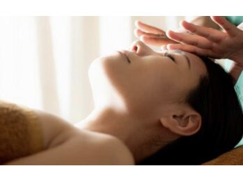 エステスタジオ アキコ(AKIKO)/ヘッドマッサージ