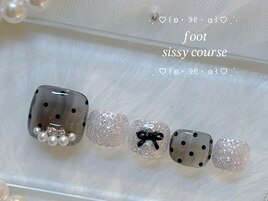 sheer black dot design