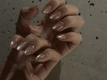 フォルムにこだわった華やかデザインなどウェディングネイルも◎