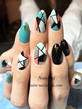 ノワール ネイルアンドスクール(Noire)/