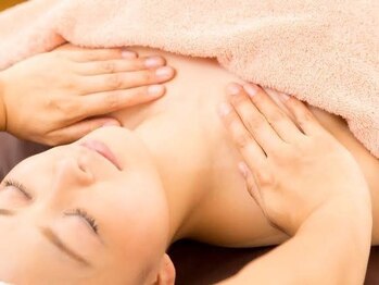 グランダム ローズ/デコルテマッサージ