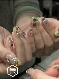 宝石ネイル