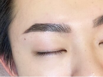 アイスター 大阪梅田店(EYESTAR)の写真/メンズ人気No.1！【ハリウッドブロウリフト初回¥5500】眉毛スタイリングで清潔感やお顔の印象UP！！
