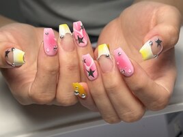 個性派/Y2Kフレンチネイル