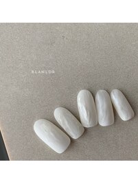 ホワイトネイル