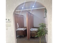 アンドルーチェ(ANDRUCHE)の雰囲気（ベットとベットはカーテンで仕切られていますので安心です。）