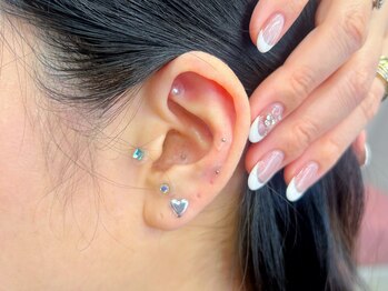 【manami】耳つぼジュエリー