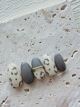 アンドット(anDot.)/マットなレオパードネイル