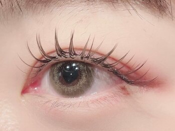 アフィックス ネイルアンドアイラッシュ 水天宮(affix)の写真/フラットマットラッシュのブラウンエクステで魅力UP♪ヘアカラーに合わせてまつ毛にも抜け感をプラス◎