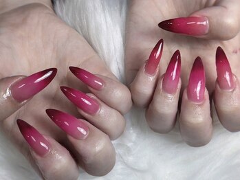 ネイルズバー 新宿店(Nails Bar)/レッドグラデーションネイル/