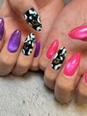 ポップなレオパードネイル