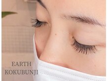 アース コアフュールボーテ アイラッシュ 国分寺店(EARTH coiffure beaute Eyelash)の雰囲気（持続力◎軽いつけ心地のフラットラッシュ☆）