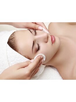 ホウレイ線・たるみ改善！予防ケア