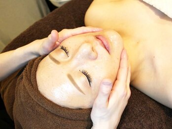 ビボーテ(美 Beaute)の写真/新メニュー★【陶器ピール】小顔効果もすごく、とにかく肌ツヤを出したい方に！毛穴レス・韓国陶器美肌に！