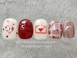 手描きバレンタインネイル