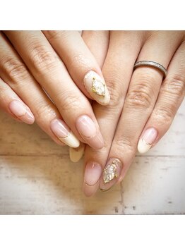 チアロ(Chiaro)/美爪さん大人ネイル