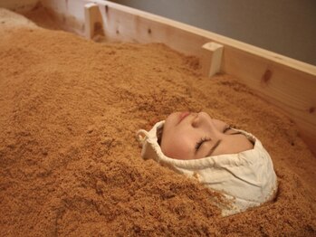 ひのき酵素温浴 リラクゼーション デトックス カーム(Relaxation Detox Calm)の写真/個室空間で貴方だけの休息時間を*゜ひのき酵素で芯から温め血行促進!コリ改善で日々の疲れをリフレッシュ