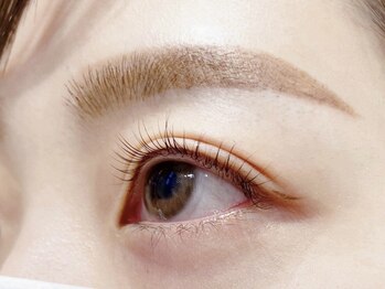 ニューディール 大通店(New deal)の写真/≪眉メイク＋次世代ラッシュリフト＋美容液TR￥6980≫アイブロウ×まつげカールで印象change!札幌大通り3分