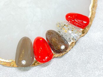 ルアナ(Luana.)/透け感ハートネイル