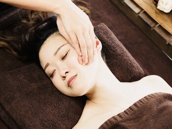 イルス(Ilus)/オールハンド本格エステ