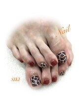 シキ(SIKI)/アニマル柄　秋フットネイル