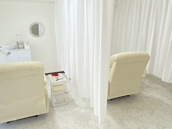 ホワイトニングショップ 徳島藍住店の写真/全国90店舗展開のホワイトニング専門店★丁寧なカウンセリングでセルフホワイトニングデビューにおすすめ！