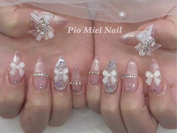 ピンクベージュ×リボンネイル