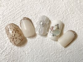 アート多めのセレブネイル