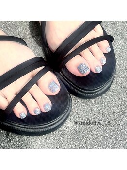 レディスペネイル ノマエ 名駅店(Redispe nail nomae)/夏に向けてキラキラフットネイル