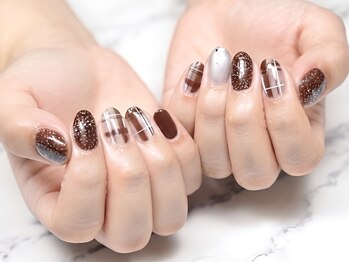 ラテネイル(Latte Nail)の写真/【秋色トレンド★愛され美爪】キラキラ＆うるつやデザイン♪季節の模様替えネイル大歓迎◎