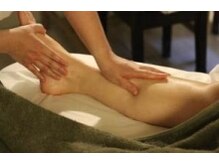 フットコースのオイルリフレはむくみ解消や腰痛にもお勧めです！