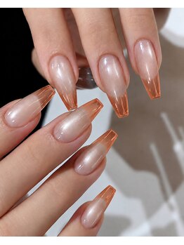 ネイルズトーキョー(nails TOKYO)の写真/長さだしで美フォルム仕上げ♪爪の長さ・形にコンプレックスがある方へ★TRENDパーツで華やかな指先に☆