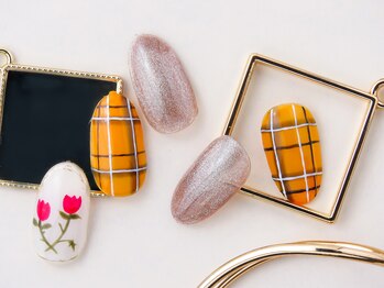 カラーズ 浜松店(colors)/フラワー×チェックネイル