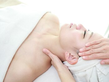 precious-リンパマッサージ/オイルマッサージ/デトックス/アロマ/フェイシャル/痩身-/【首肩マッサージ】