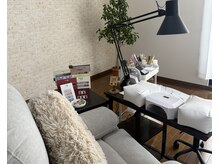 soie.の雰囲気（店内は落ち着いた色合い。）