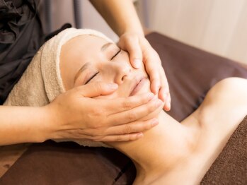 ビカム(become)/肌悩み、肌育成、美顔にも！