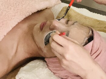 アロマベアー(Aroma Bear)の写真/繰り返す肌の揺らぎに！毛穴/肌荒れ/ニキビケア/シミしわ改善など、長年のお肌のお悩みから卒業しよう♪