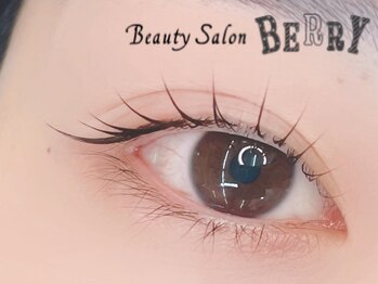 ベリー(BERRY)/大人気!アイライン効果でデカ目