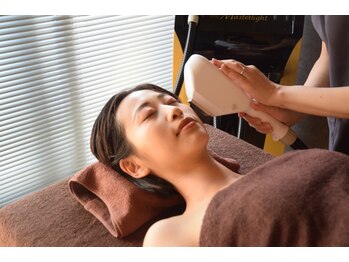 アンドユクス 中野(and uks)の写真/【ツルスベ素肌に】お顔の脱毛で毛穴/産毛/ニキビを予防！